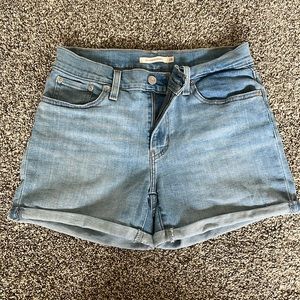 Levi’s mid length shorts